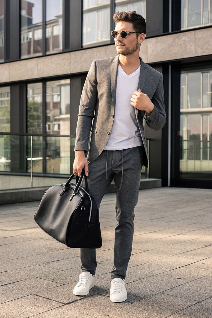 Junger Anzug Zuitable